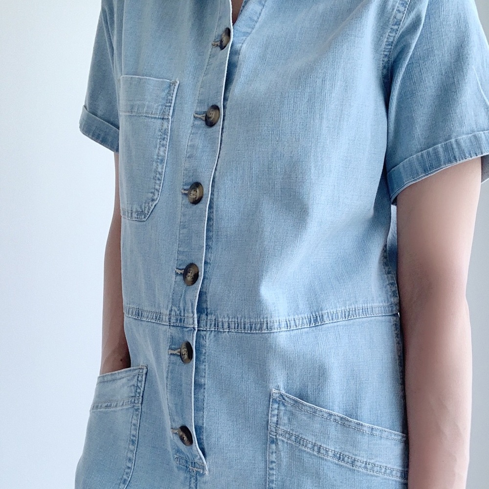 DENIM COLLAR BUTTON DOWN JUMPSUIT - WITH POCKETS AND BUTTON DOWN - Picture 3 of 9